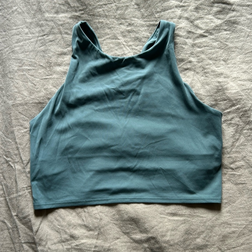 ✨ ATHLETA CONSCIOUS CROP SZ M